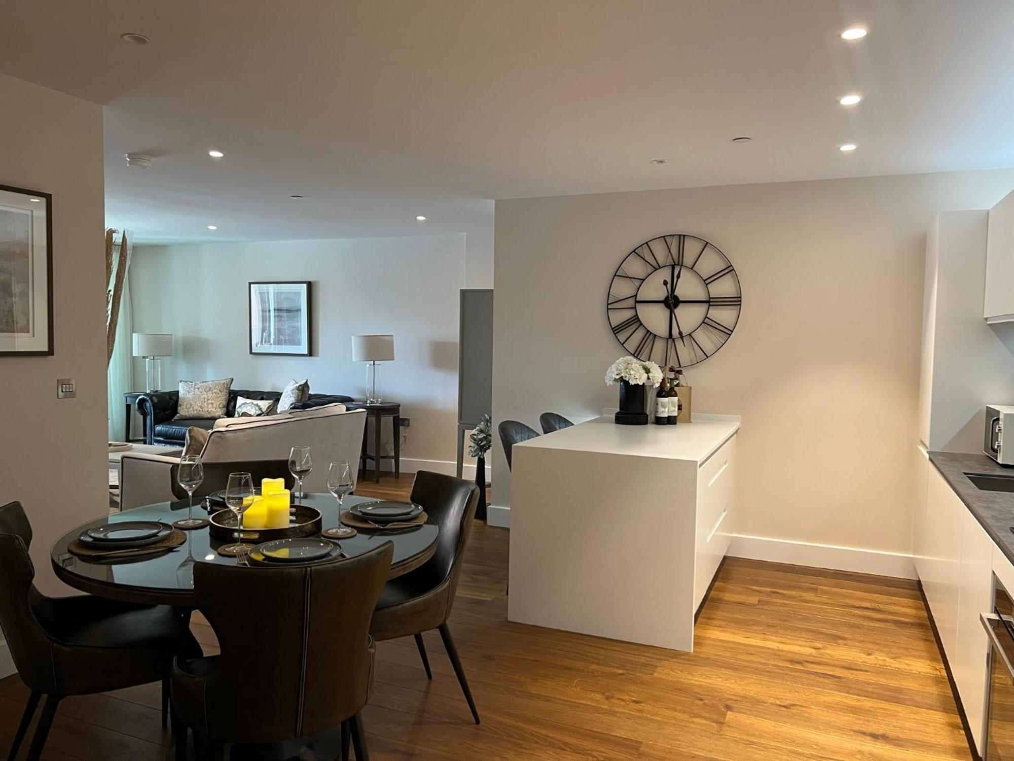 The Monochrome At Ryedale House Apartment *
